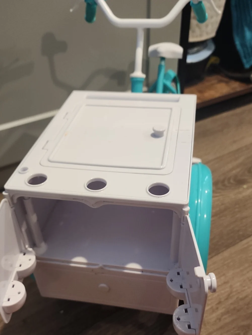 18in Food Delivery Tricycle Toy
